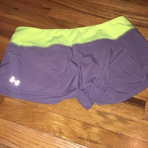 Women’s size medium Under Armour Shorts